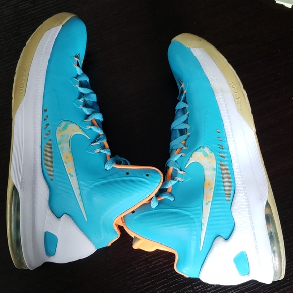 Nike shoes - Picture 7 of 12